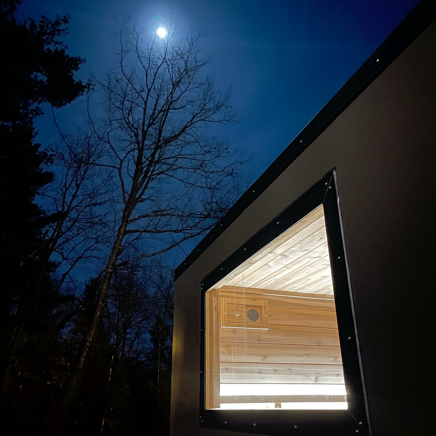 sauna-outside-moon